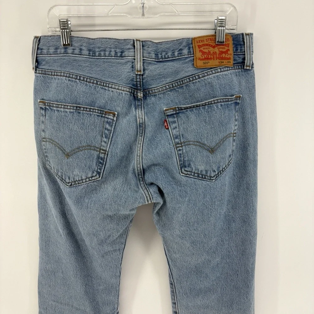 Levi's 501 Jeans Mens 34x29 Light Wash Straight Leg Button Fly Denim